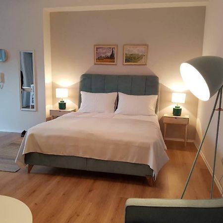Happy Studio Apartment Мостар Экстерьер фото